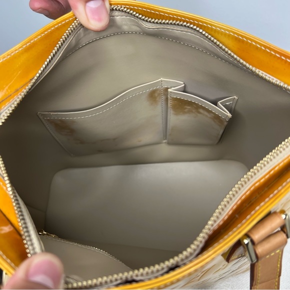 Louis Vuitton Houston Yellow Vernis Bag 🇪🇸 - Picture 10 of 13